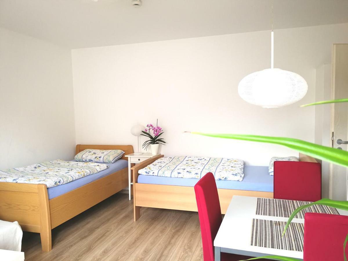 Quiet City-Apt, 4Min City-Center, 18Min Fair Nuernberg!!! المظهر الخارجي الصورة